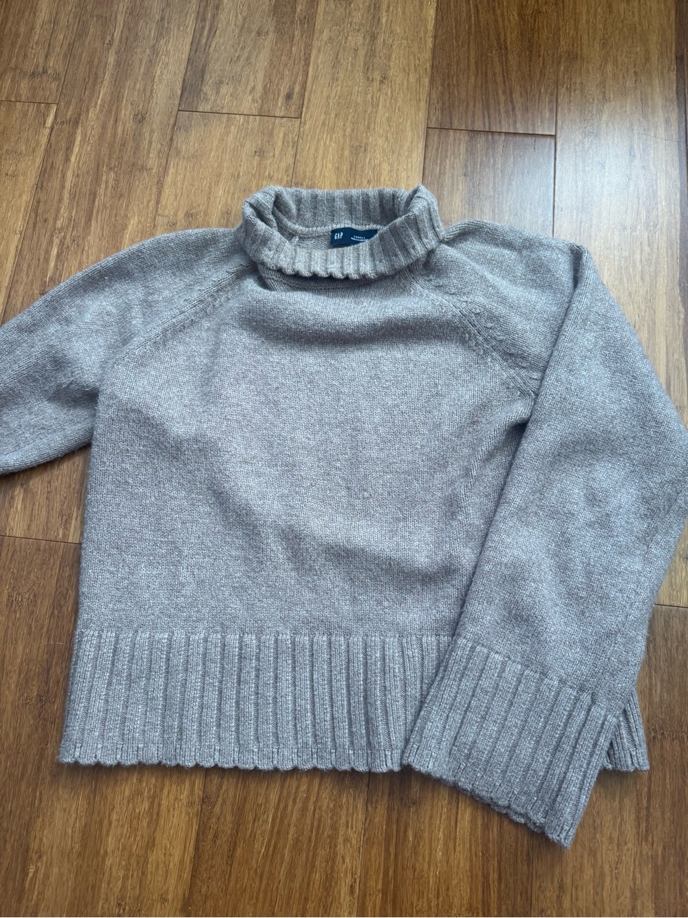 GAP light brown cropped sweater